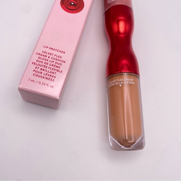 ONE / SIZE | “Trade Finder | Lip Snatcher | Cream Lipstick + Gloss Duo (New!) 💘✨ - Picture 7 of 14